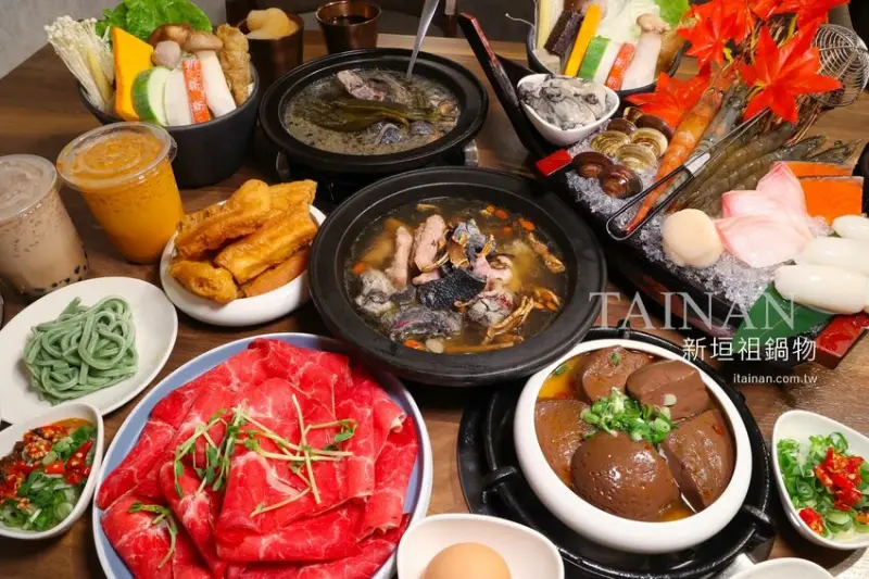 免去山上也能吃到好吃雞鍋~燒酒雞尬松阪豬鍋必點，一鍋兩吃好滿足!霸氣海鮮船只要399元!壽星還有優惠活動「新垣祖鍋物」 @台南好Food遊