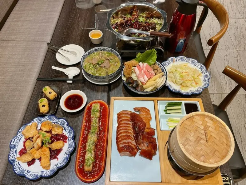 【台南 善化區】烤鴨乾鍋三吃LA時尚川菜 老饕推薦的新派川菜