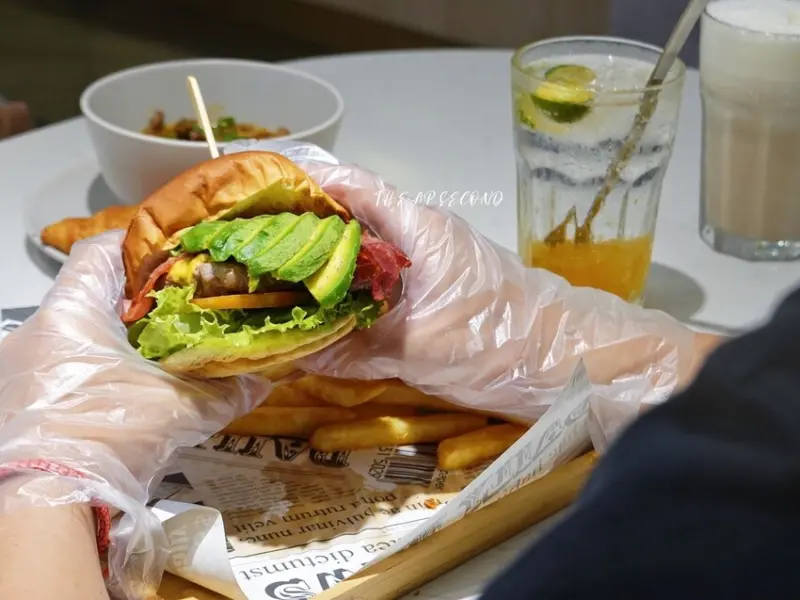 台北松山—THE AP SECOND｜手工現打漢堡肉紮實多汁 美式家庭風格餐廳｜民生社區、三民路