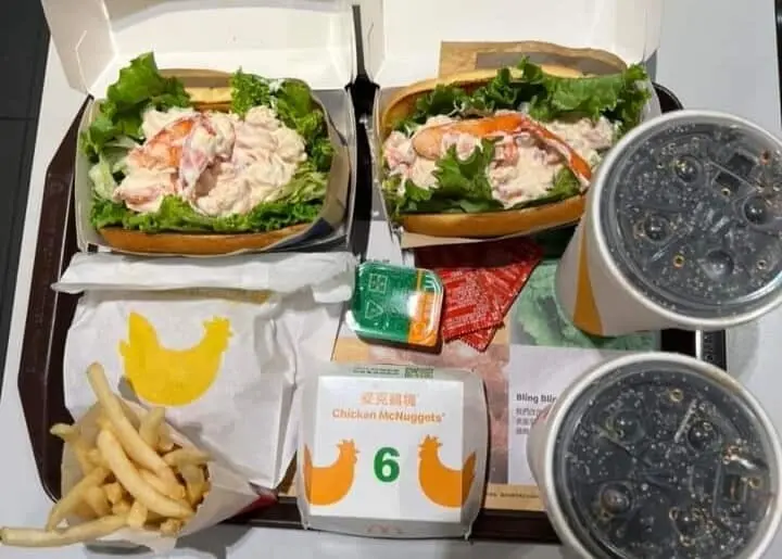 [分享]台灣麥當勞螯龍蝦堡 8月30日10:30起 極限量登場