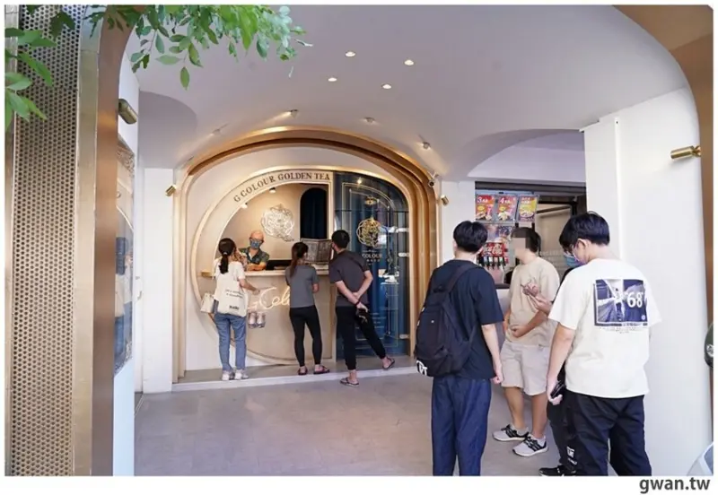 網路破千則評價4.9星，台中有魔法的飲料店，杯子美茶也超好喝