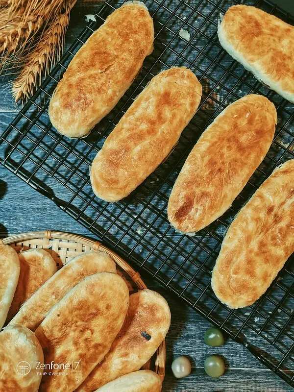 宅配．鹿港美食推薦．去鹿港必買的伴手禮．宅配也能吃到新鮮製作．棋豐軒的厚實牛舌餅、傳統美味的風吹餅