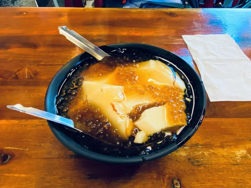 【台南 冰品】阿川古早味粉圓冰，絲滑口味的豆花搭粉圓