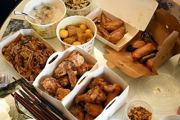 高雄市左營區聽著麻辣糖葫蘆的時候，搭配【脆穀韓式炸雞 choegeo 최고 】吃起來更有FU~呼嚕嚕~脆口好吃※左營韓式炸雞推