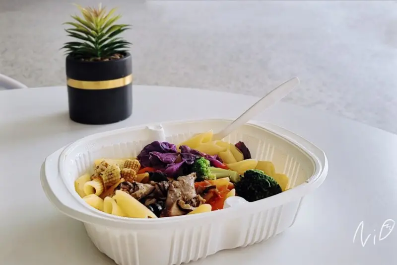 [便利商店]全家 Family Mart 。烤蔬菜番茄筆尖麵。番茄紅醬/五辛素/蔬食輕食義大利麵