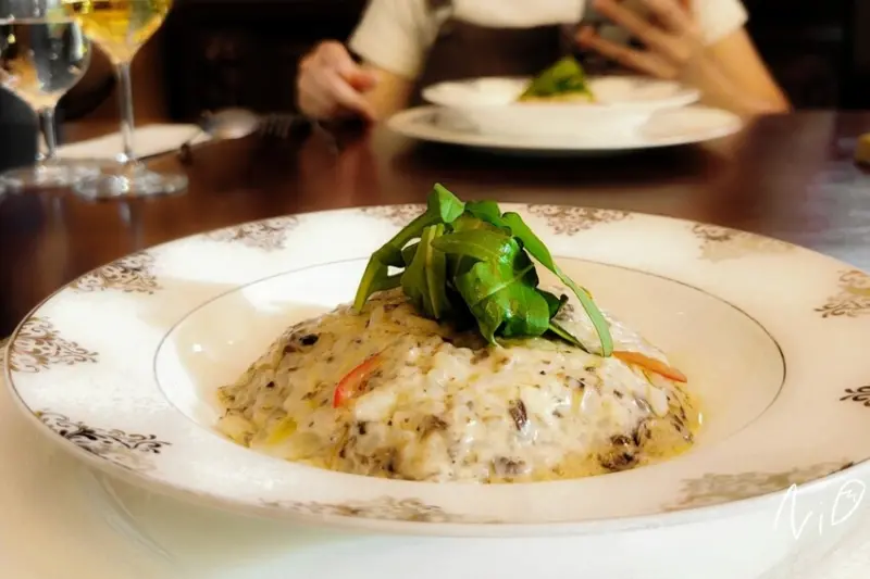 [高雄鳳山]Alessandro桑卓主廚。法式起士魚子醬溫泉蛋/米蘭阿嬤的松露燉飯/蔬菜干貝濃湯/經典起士蛋糕。融合故事和專業的傳統地中海料理!