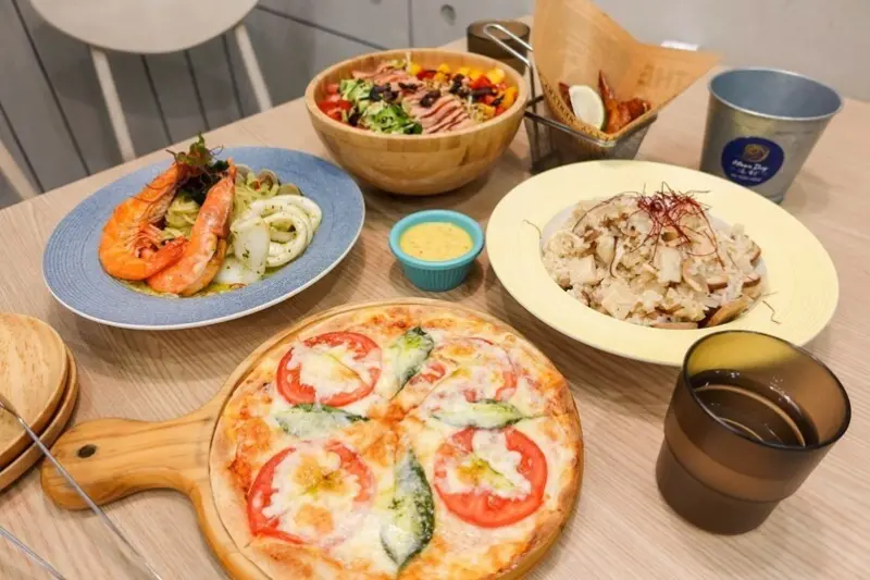 【食記】內湖美食Moonday沐對義式小廚房，好吃又平價的義式！沙拉也很厲害！