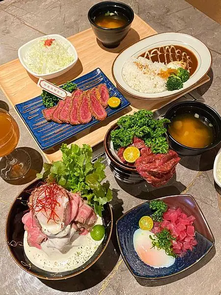 逸之牛 熟成炸牛燒肉台中精誠店🌟台中美食🌟 在台中算有名的炸牛排專賣店🥩🌟