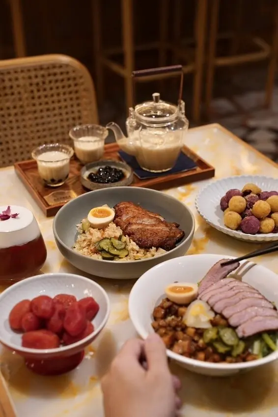 【永心鳳茶奶茶專門所】文青台式料理！精緻珍奶、排骨飯、肉燥飯、千層蛋糕，信義區美食推薦