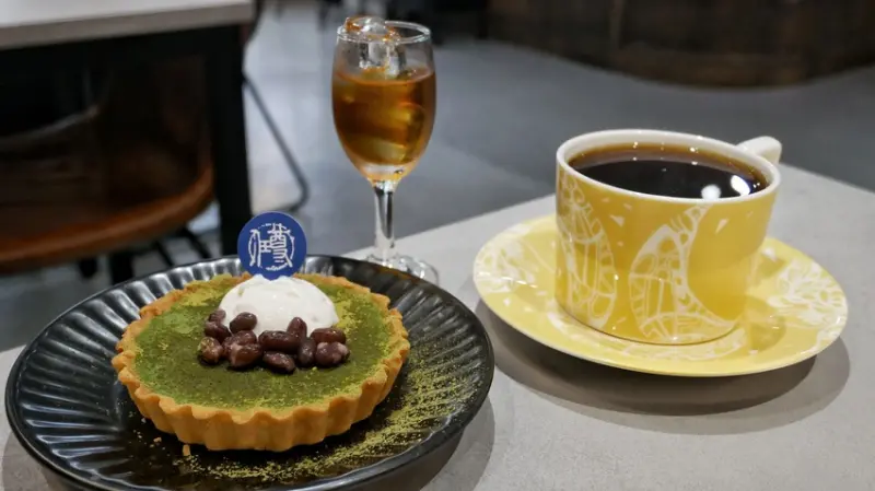 尊任咖啡(勤美總店)(結束營業)-不只是咖啡廳，還不定時舉辦文創市集、展覽  *現有「偷看別人的手帳」展覽到2023年1月3日(o゜▽゜)o☆