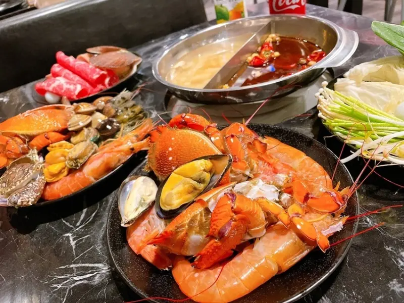 [美食] 台北公司聚餐吃到飽 嗨蝦蝦光復店 ▶ 台北超澎湃海鮮痛風鍋 和牛吃到飽火鍋推薦 !