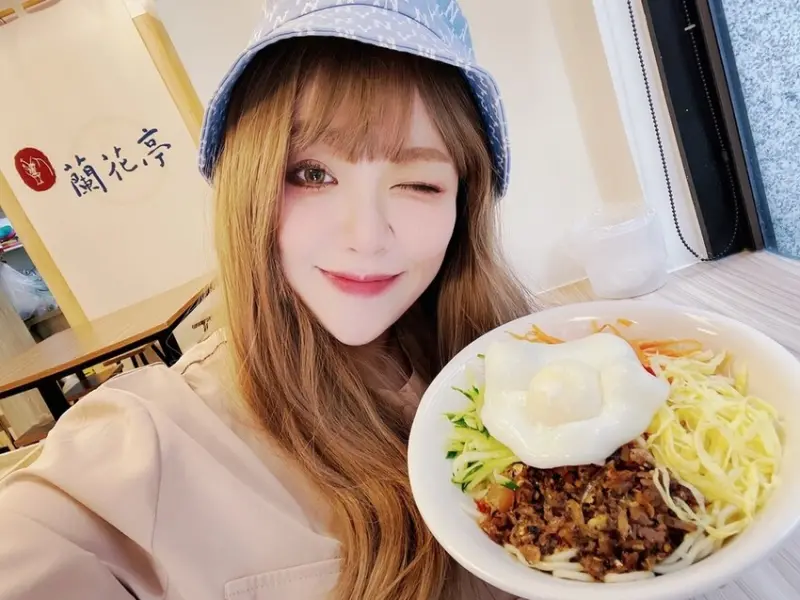 [美食] 蘭花亭涼麵 台北必吃涼麵 ♥ 傳香56年在地好滋味 每一口都充滿美好回憶 ♥ 老饕最愛精品涼麵推薦 ! 還有素食涼麵喔 ლ(´ڡ`ლ)