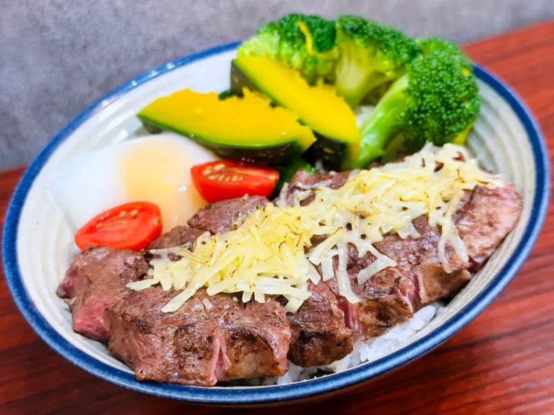 【硬派主廚的軟嫩料理 東門店】隱身新竹東門市場復古老宅餐廳，超人氣美味「牛料理」一次吃個夠！新竹東區美食推薦～