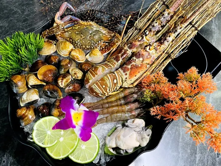 【饌澤原超市火鍋】桃園蘆竹特色火鍋｜拎菜籃食材拿到爽｜大啖錦繡龍蝦和佐渡花蟹！