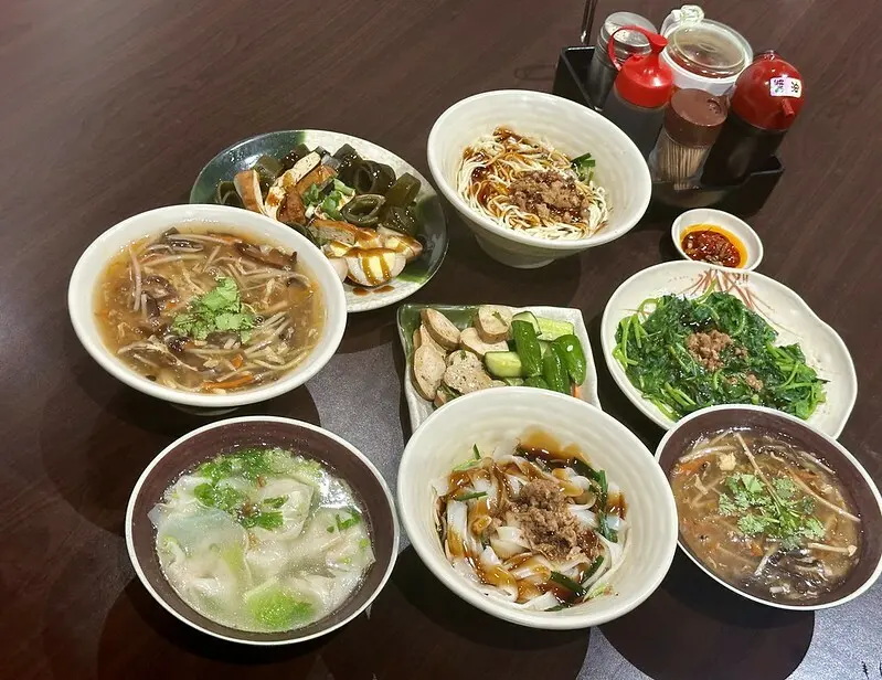 【台灣，新竹縣，關西鎮】「一銀麵」在關西老鎮長的洋房內，吃一碗老味道的好吃麵。（新竹關西美食）