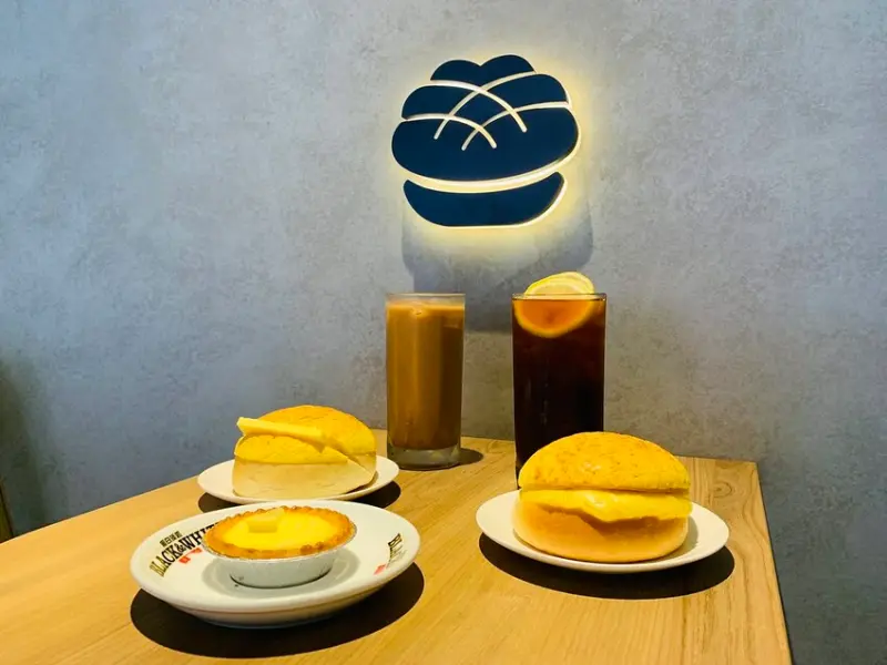 【桃園中壢美食】撈油水 港式菠蘿茶飲，中原夜市旁，10多種菠蘿菜單，乳酪拔絲菠蘿，好吃到牽絲，還有隱藏