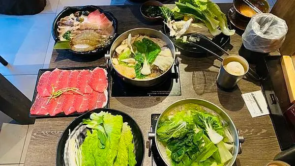 桃園火鍋吃到飽推薦【聚北海道鍋物統領店】開鍋好運人人有獎/308元起就可以吃到飽/隱藏版鍋底菜單/桃園CP值高火鍋餐廳