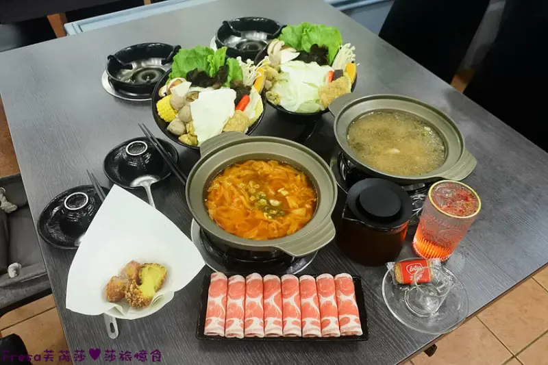 台南東區火鍋推薦【貍偷聚門】整罐剝皮辣椒熬煮超實在.韓國學習回台的酸香有勁泡菜鍋 │台南特色火鍋│東區美