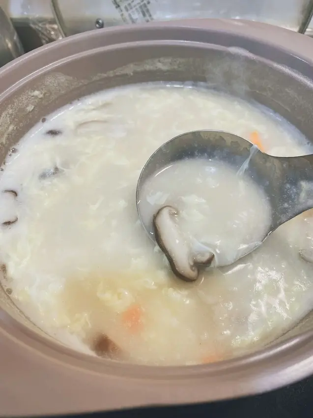 小孩最愛 台塑餐飲【肉麻禮盒組】開箱(2)-菇菇奶油濃湯~