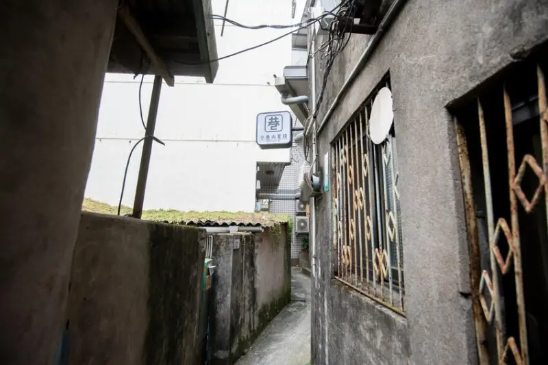 大溪住宿推薦｜小巷內客棧 x 谷點民宿～民宿1+1住一晚送一晚超划算，夜遊鳳飛飛故事館、大溪木博館、中正公