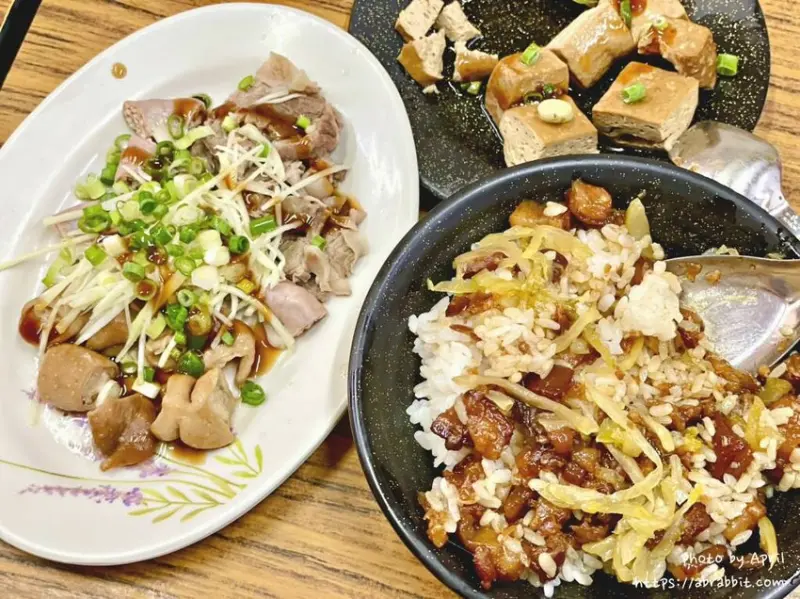 萬和宮旁美食-超人氣古早味的廖記老街麵線