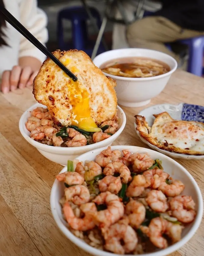 集品蝦仁飯-台南必吃傳統美食，蝦仁飯、肉絲飯、半熟鴨蛋，台南美食推薦