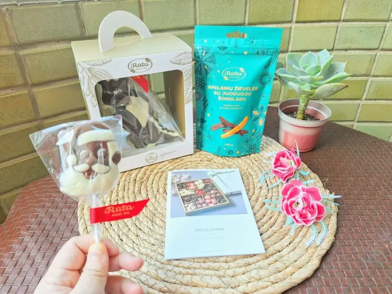 【美食】「RUTA 露特聖誕節巧克力」開箱，可愛小龍巧克力、香橙黑巧克力 、聖誕老公公牛奶巧克力