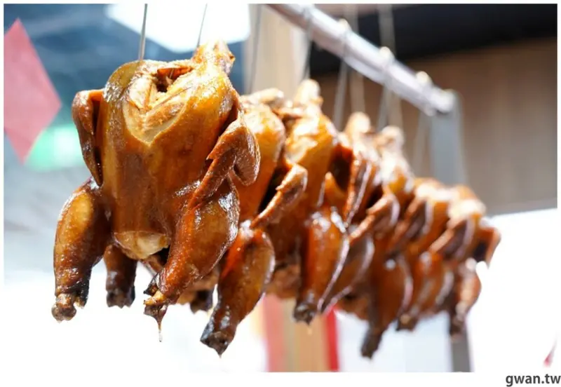 當日現滷溫體雞，一隻5斤重，每日限量超搶手，太晚來只能跟你說抱歉！