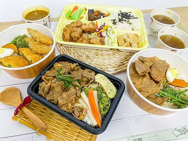 (台北西門町站)櫻木食堂 台北萬華西門町外帶日式定食美食推薦 日本廚師傳達道地的日本料理 咖哩豬排燒肉丼飯可樂餅滿滿日式風味又好吃