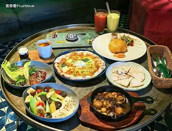 台中美食－台中餐酒館，好拍．好吃．環境舒適，還寵物友善