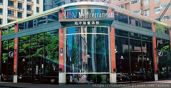 ABV地中海餐酒館-林口店│歐洲釀酒廠風格、70坪挑高8米寬敞空間、融合地中海飲食精髓的美味料理│超過300種的海量啤酒，有專業侍酒師為您量身挑選│附完整菜單│