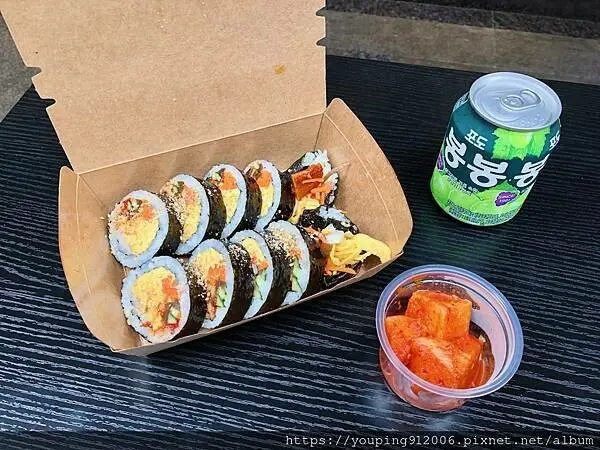 台北中山區｜紅GIMBAP 韓式飯捲，藏身晴光商圈巷內的道地韓式飯捲，裝潢到飯捲本人無一不吸引人，味道更是讓人想去韓國旅行了（附菜單）！