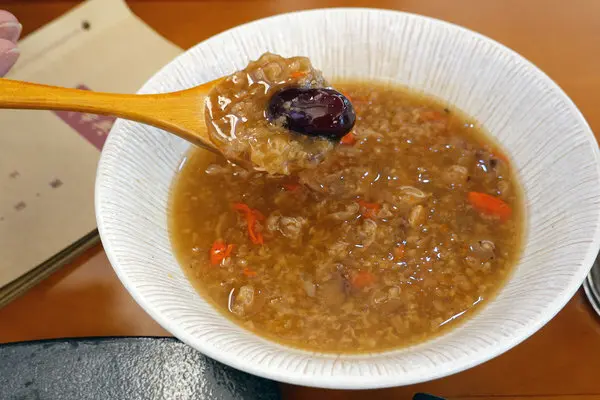 白天也能內用的饒河街夜市美食-御華興茶樓、御華興食品 (47).jpg