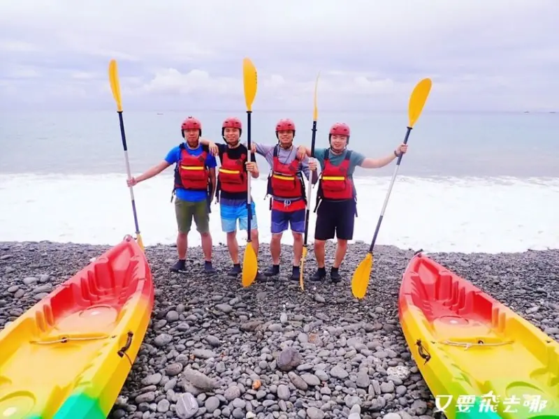 【宜蘭SUP】東澳烏岩角、海蝕洞獨木舟半日遊，找尋中央山脈的起點！
