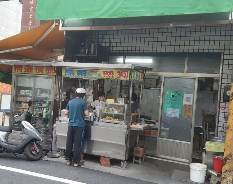 在地人熟門熟路的口袋名單-嘉義大天宮無名黑輪攤