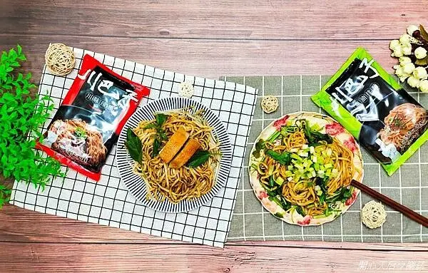 拌麵推薦『川巴子乾拌麺-川味辣麺.蒽油拌麵』麻辣火鍋名店研發,華師傅嚴選監製,購物台秒殺乾拌麵,料理方便,