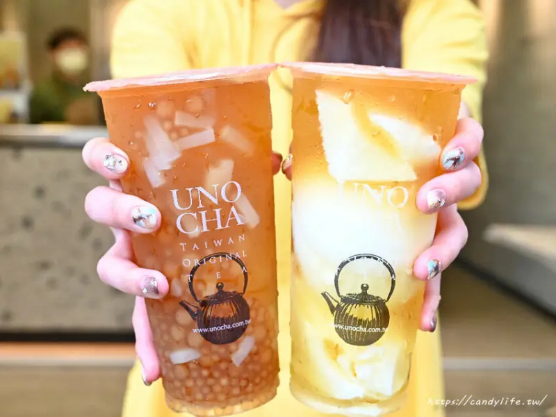 烏弄│許多網友推薦的飲料店就是這間！不只單茶好喝，有料飲料也是超人氣推薦～