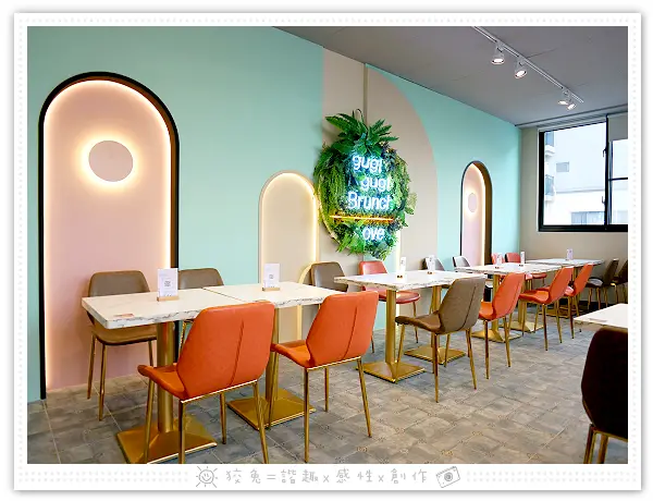 [高雄食記] 咕嘰咕嘰早午餐~左營早午餐推薦！漢神巨蛋商圈新開幕分店！好嗑大雞腿拼盤、蜂蜜丹麥西多士、起司辣筍子蛋餅！(左營新勝店)