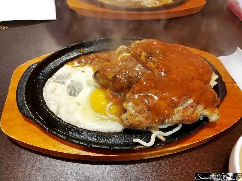 漢口路美食|東東牛排漢口直營店，牛排價格從170元到420元之間可以簡單吃也可以加肉加海鮮澎湃吃 漢口路美食懶人包