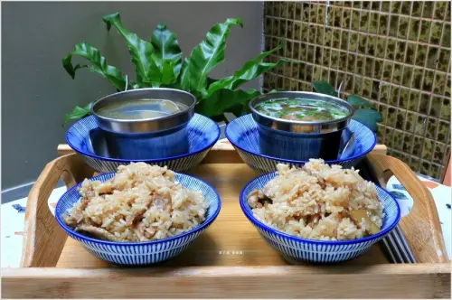 【高雄】米院子油飯‧可愛文青油飯專賣店 ，麻油拌炒，米香Q彈的鴨肉油飯