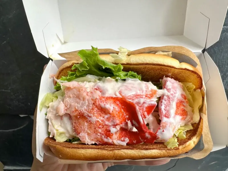 開箱麥當勞新品：螯龍蝦堡.麥當勞新推出最貴漢堡一個要價$385元.到底值不值得吃！ - 進食的巨鼠