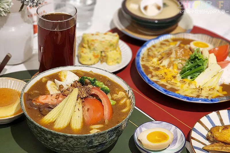 日式小清新人氣咖哩店，價格平價料理實在，咖哩漢堡排與湯烏龍麵都份量十足！