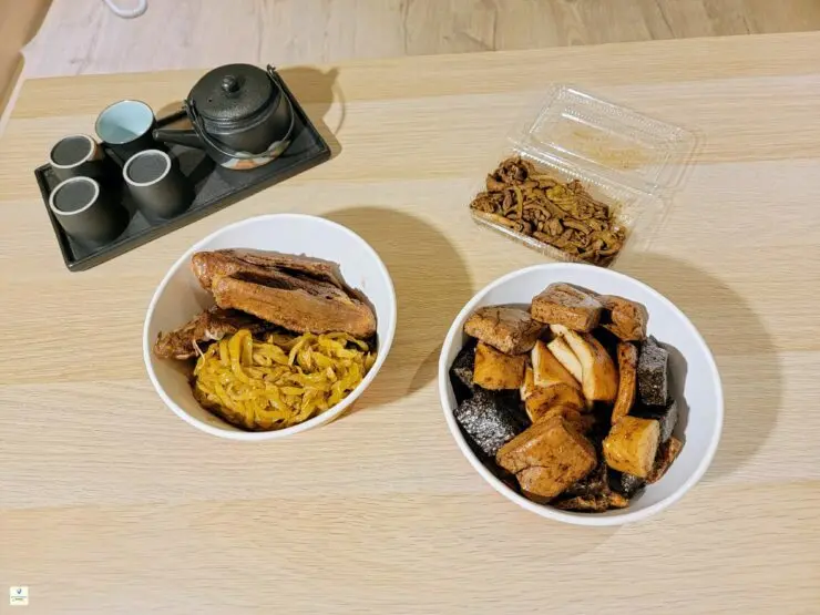 [食]台北 北投 攤車美味 川式微辣口感 開胃又爽口 讓你越吃越是上癮 雞腳張古早滷味