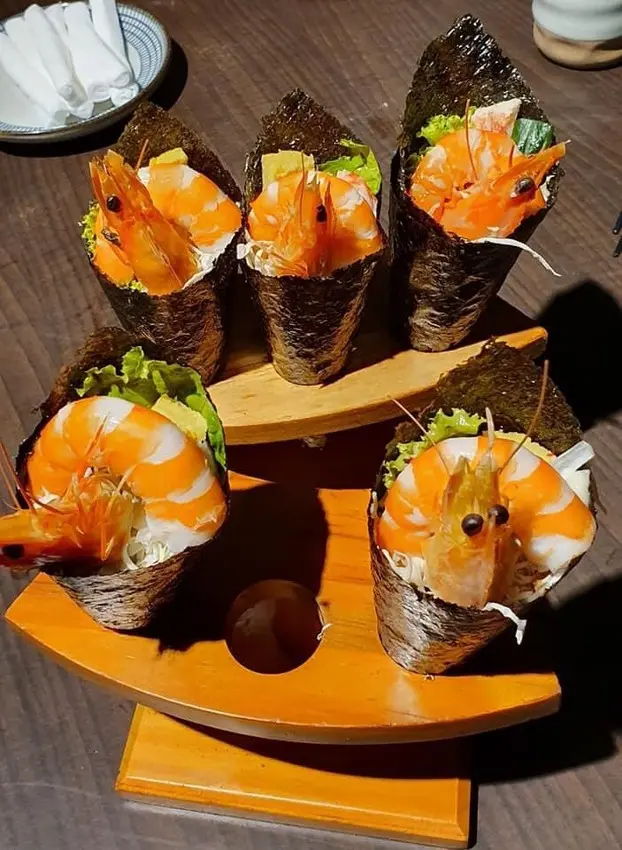 每次去台南一定會去吃這間,這間開了好幾十年的老店 提供寬敞內用 可使用振興五倍券