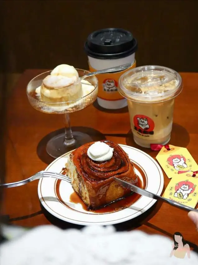 五吉咖啡療癒可愛招財貓，信義區復古日系風格咖啡廳超好拍。 – Iris eating