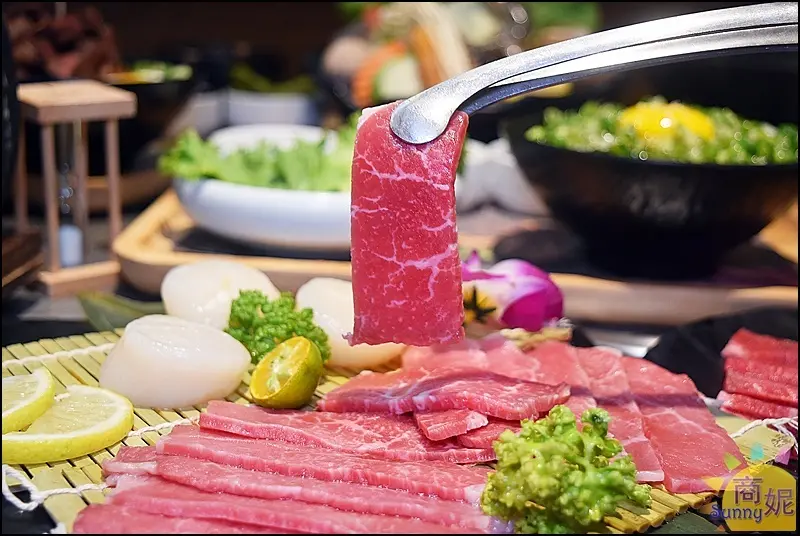 義崎丼plus。台中超平價燒肉鍋物丼飯附自助吧吃到飽180元起免服務費營業到02:00-商妮吃喝遊樂