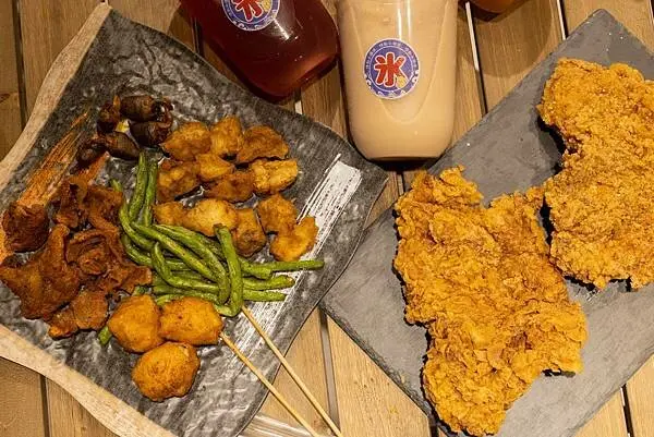 【台北美食2021】怪獸小雞排 農安店｜乾淨衛生的點餐櫃檯｜18禁重辣雞排 蒜香雞排等你來挑戰！