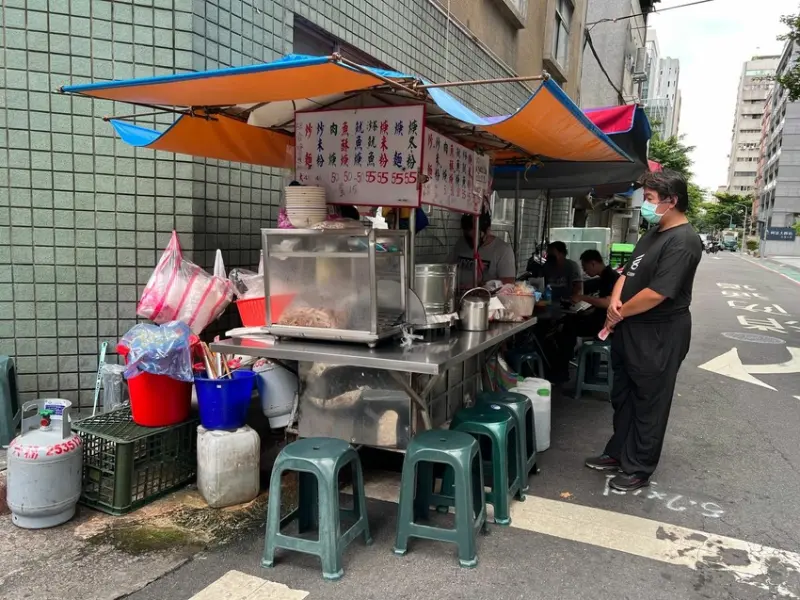 40餘年老店｜老台北的美味｜三條通魷魚羹(附完整菜單)