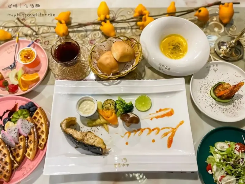 【山水奇異景觀餐廳】桃園復興景觀餐廳推薦，大啖石門水庫特產─鱘龍魚，品在地閱美景│菜單