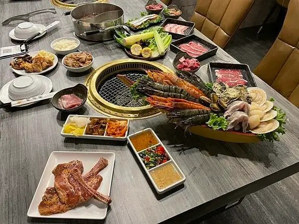 燒烤吃到飽推薦【燒肉將】三種價位吃到飽燒烤，1,288套餐鮮猛海鮮保證值回票價，享有自助吧美食飲品甜點一次滿足所有味蕾。